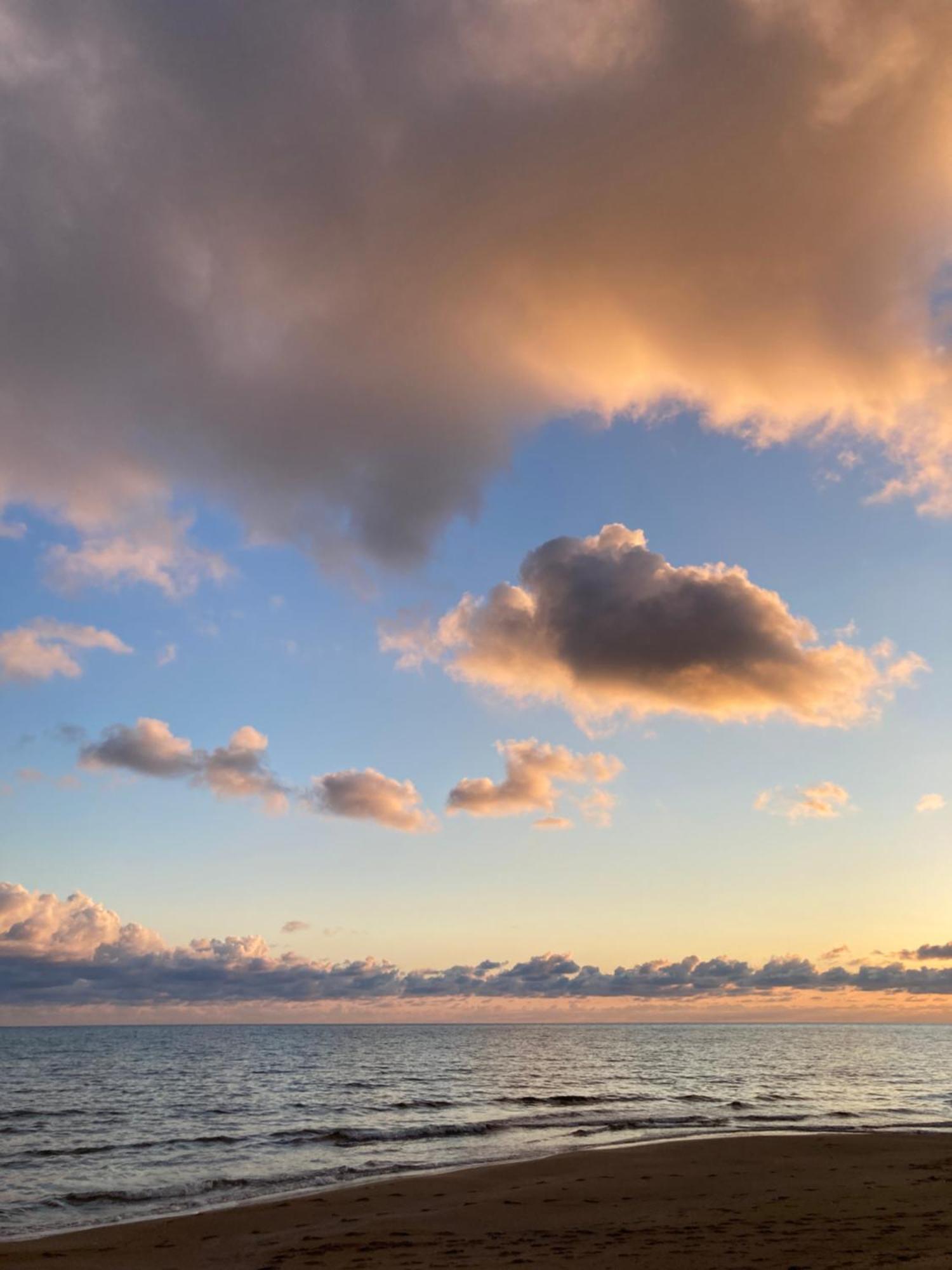 Kokkini Peach Budget Kokkínion Buitenkant foto
